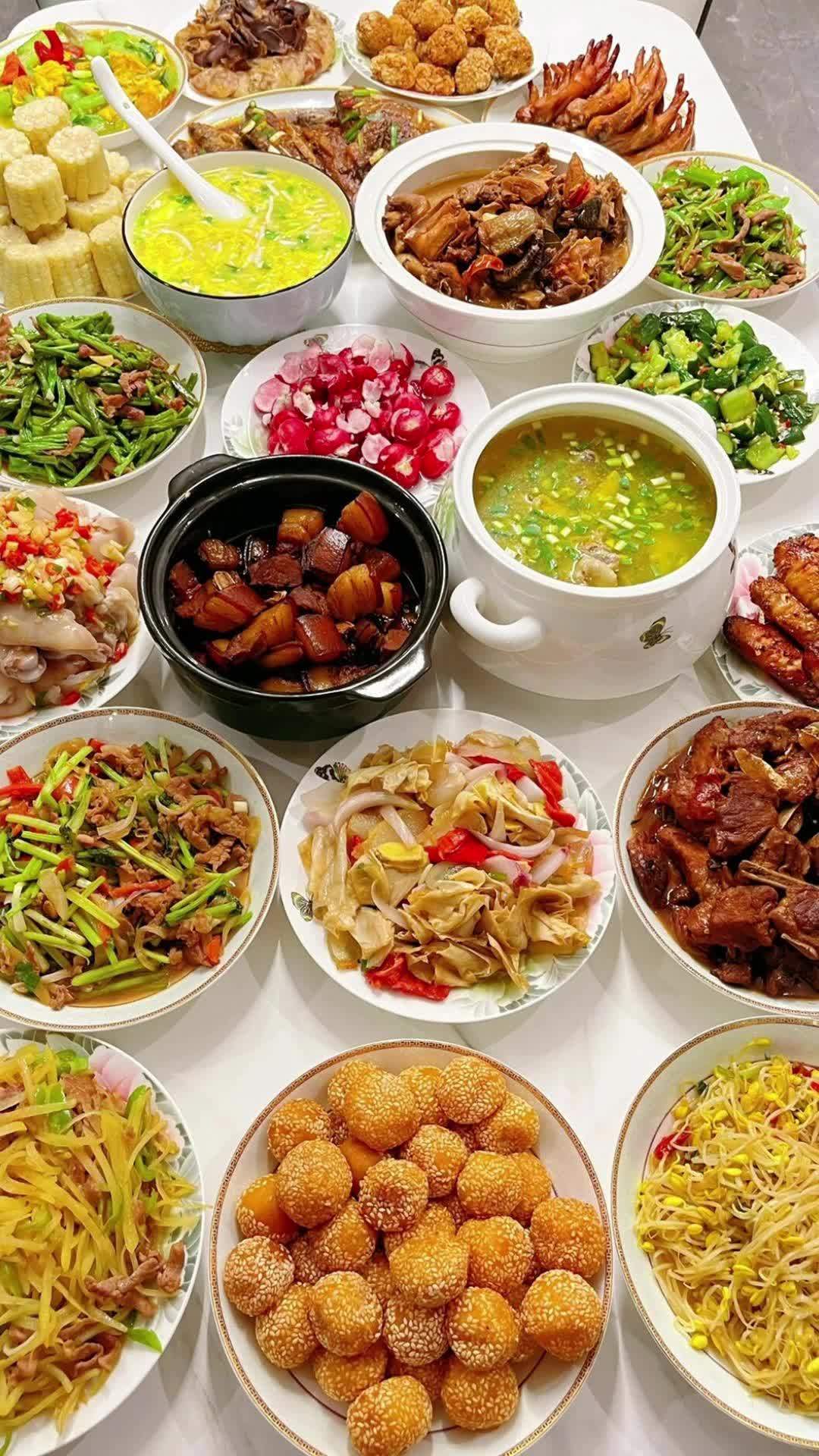 大酒店的美食菜单太香了