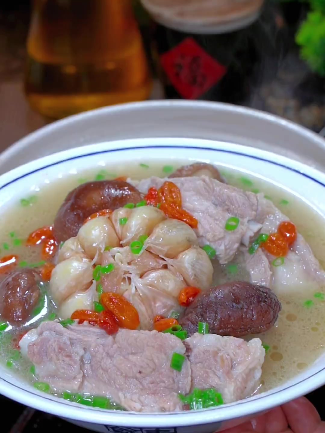 这是东南亚风味的肉骨茶,好喝美味,做法还很简单