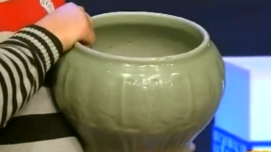 祖传的宝贝他竟一问三不知，只知道奶奶用它腌咸鸭蛋！
