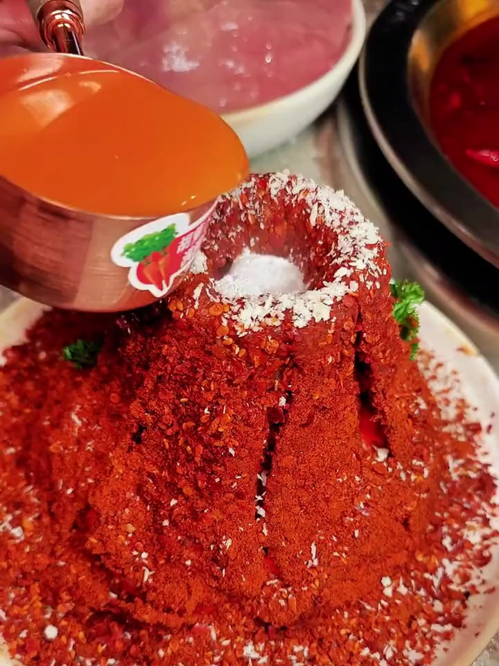 大龙燚火锅与熊猫mini联名的火锅套餐来啦