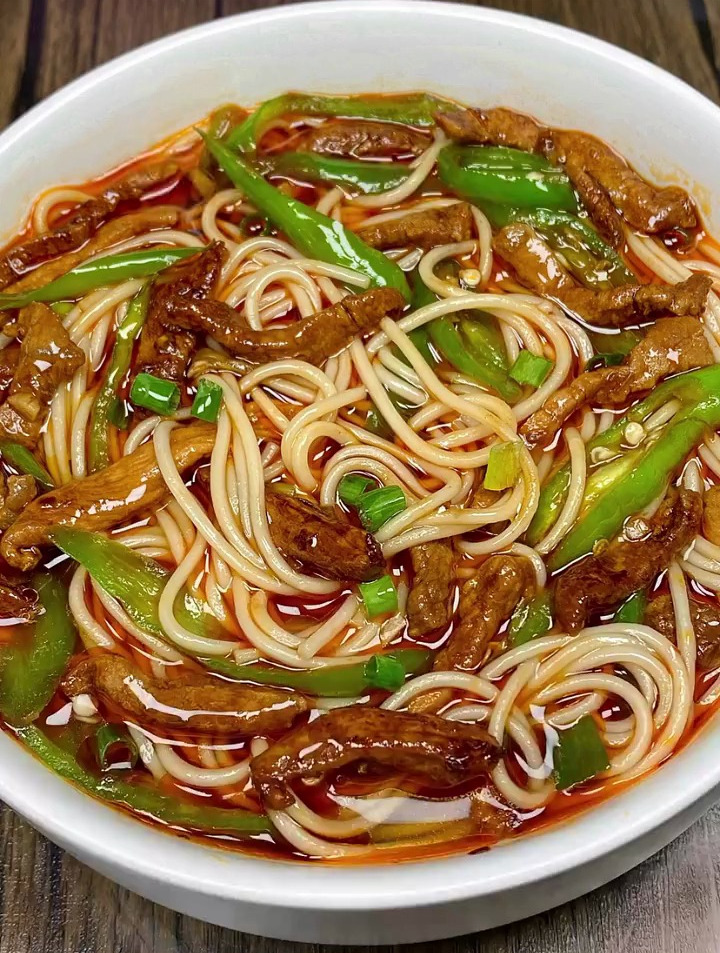 不愧是我妈做了半辈子的面条,永远好吃不腻