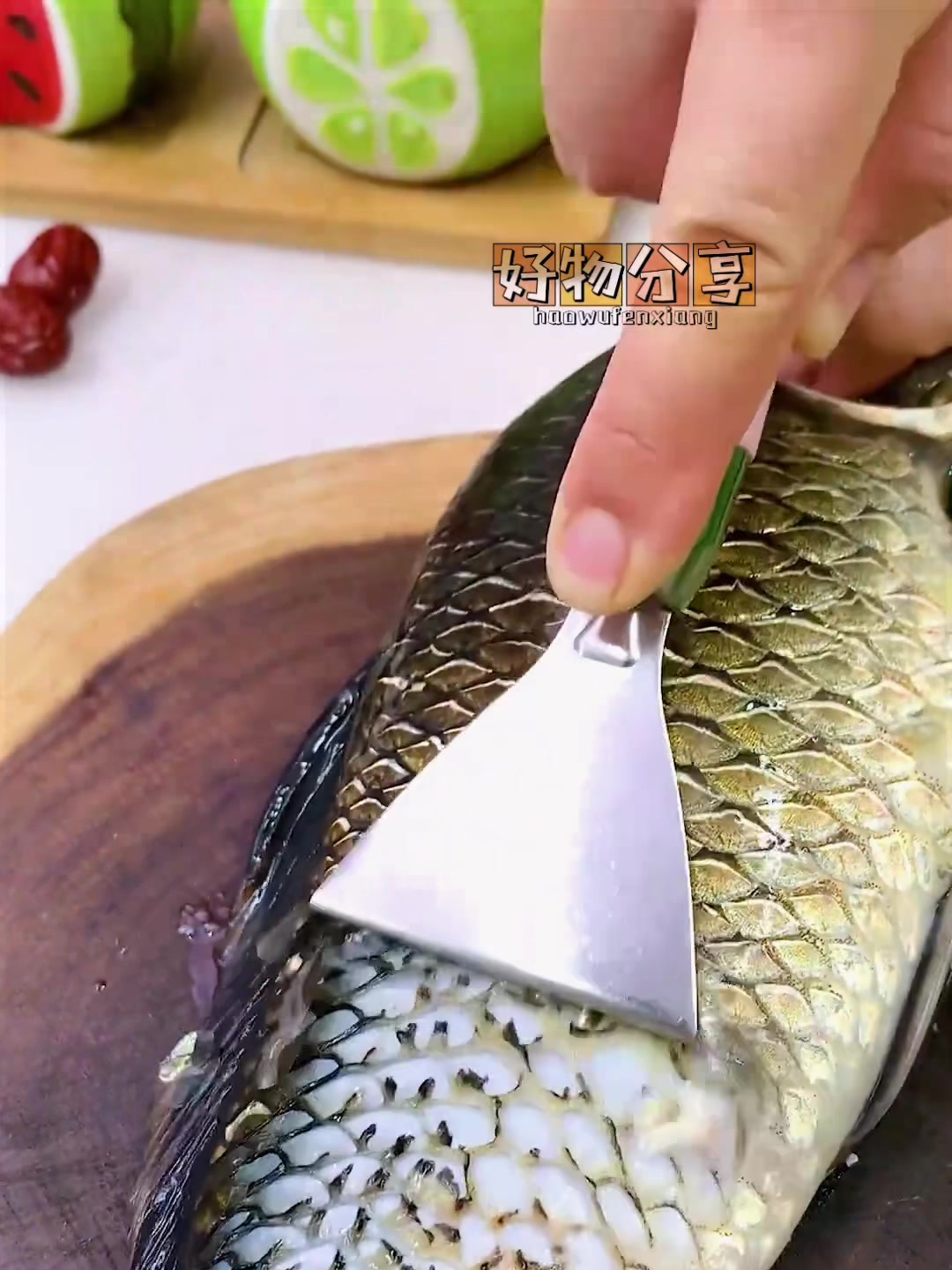 这个鱼鳞刀设计太巧妙了,轻松去鱼鳞,牛啊