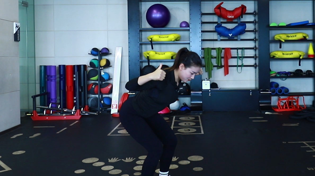 背部激活与简易版俯卧撑教学,增强上身肌肉耐力