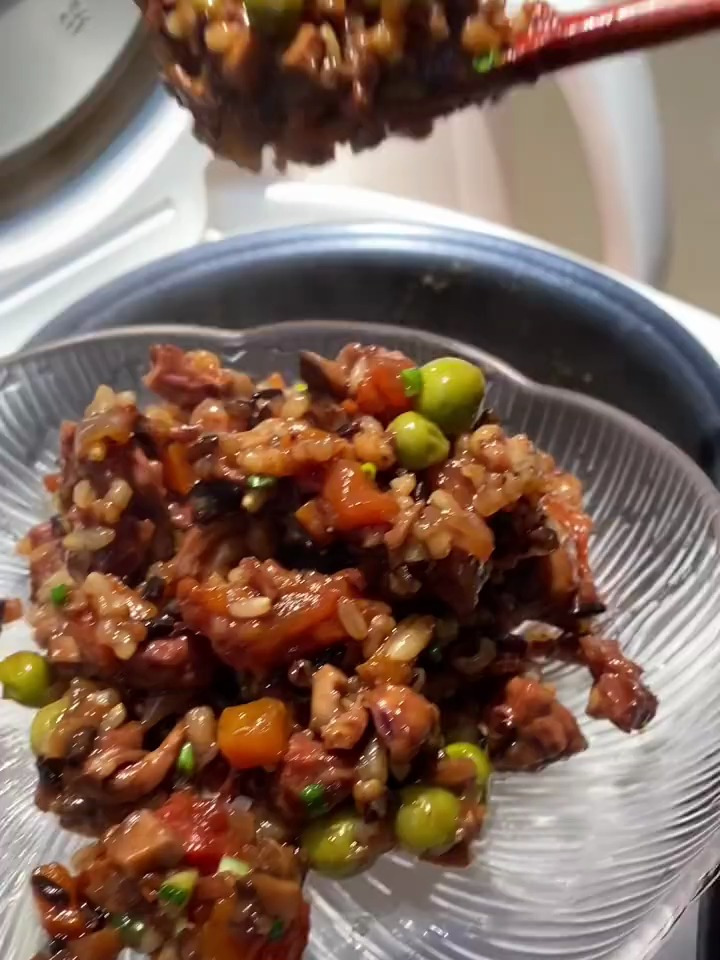 超简单方便的鸡腿焖饭