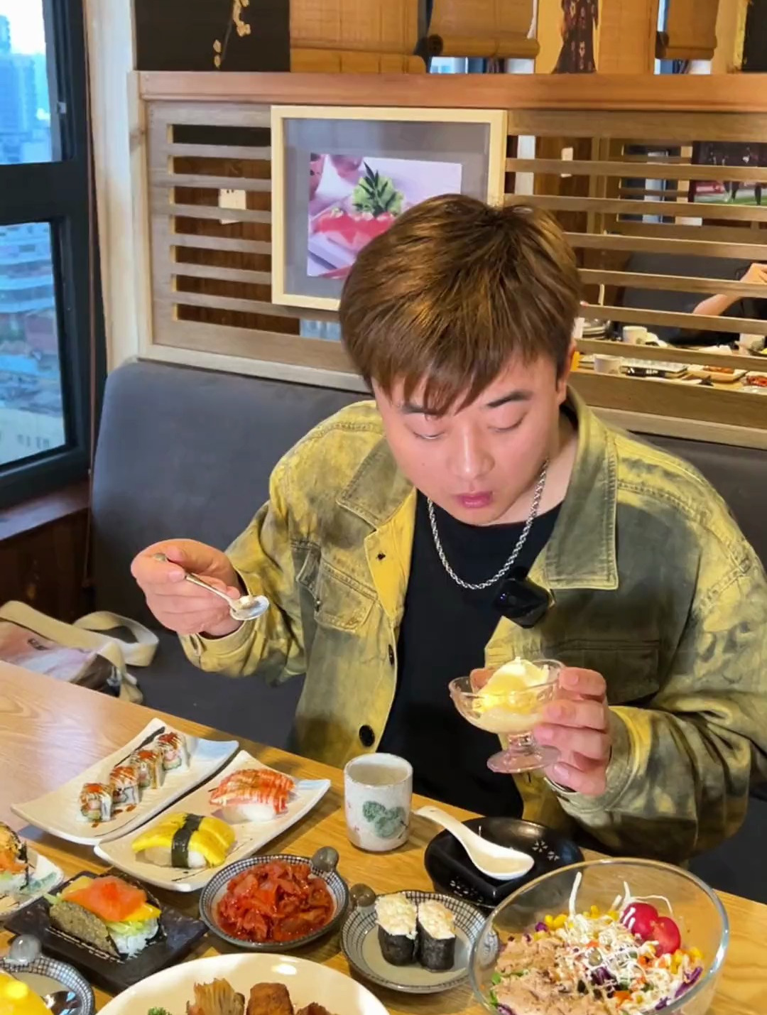 天妇罗大虾塔克特别安利,可惜是要另外点的