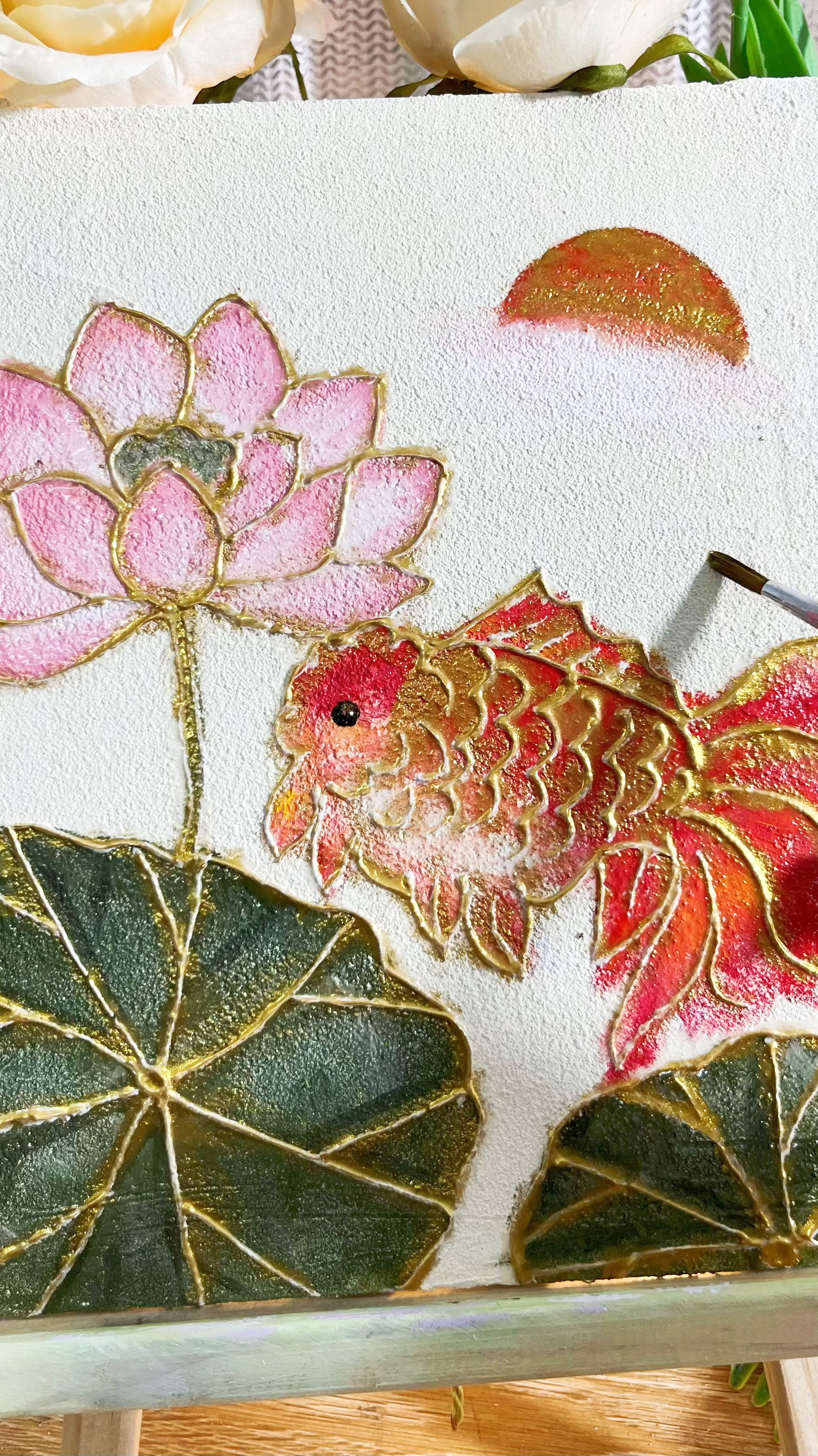 画一幅荷花肌理画,荷叶和金鱼