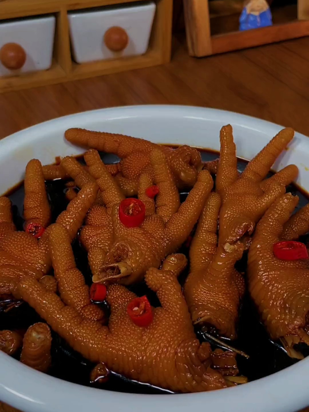 百吃不厌的陈醋泡鸡爪,味道好极了,你们想吃吗
