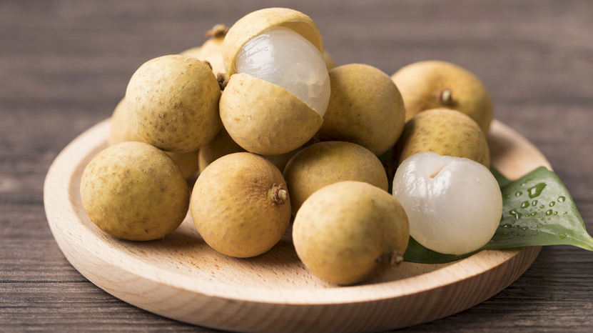 气虚血虚,女人衰老快,2味药材煮汤,补气补血,皮肤红润!