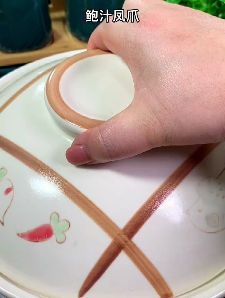 茶餐厅桌桌必点的鲍汁焖鸡爪爱美的女生一定要做起来胶原蛋白满满