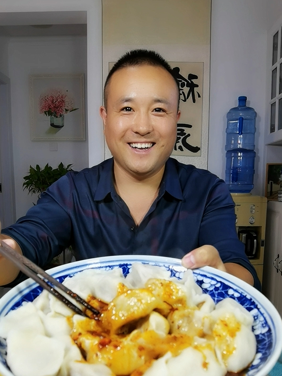 好吃不过饺子简单美味自己包的饺子就是好吃,香菇猪肉馅儿太香了