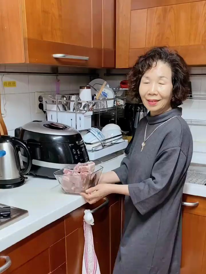 婆婆做的韩式排骨汤