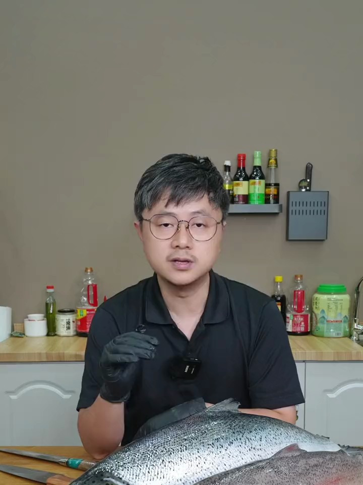 三文鱼虹鳟和大西洋鲑有什么区别,给大家从头到尾仔细对比测评