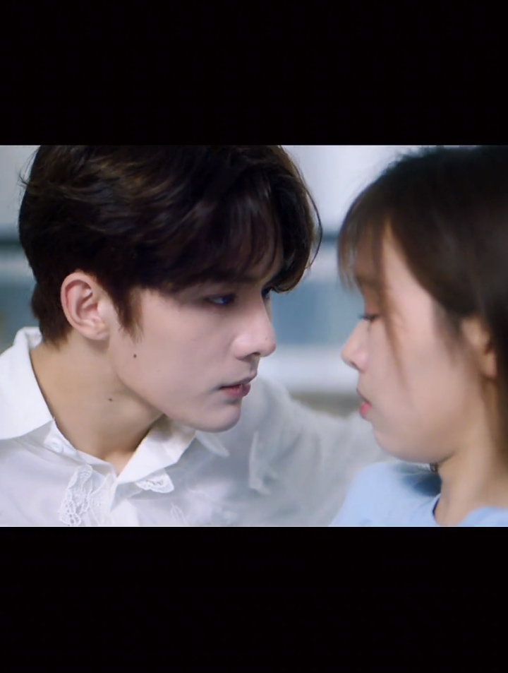 女孩从海里拐了个美男鱼,这条鱼不仅长得帅还很会撩