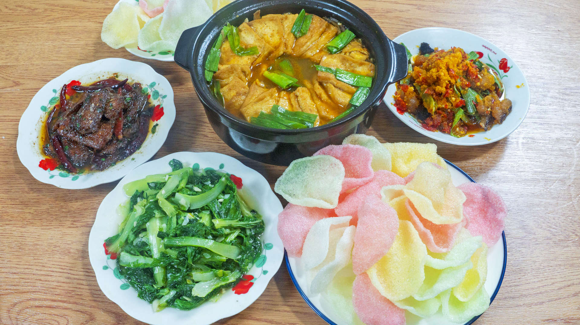 工作再辛苦也要好好吃饭,今天的晚餐,有荤有素有汤,全家都喜欢