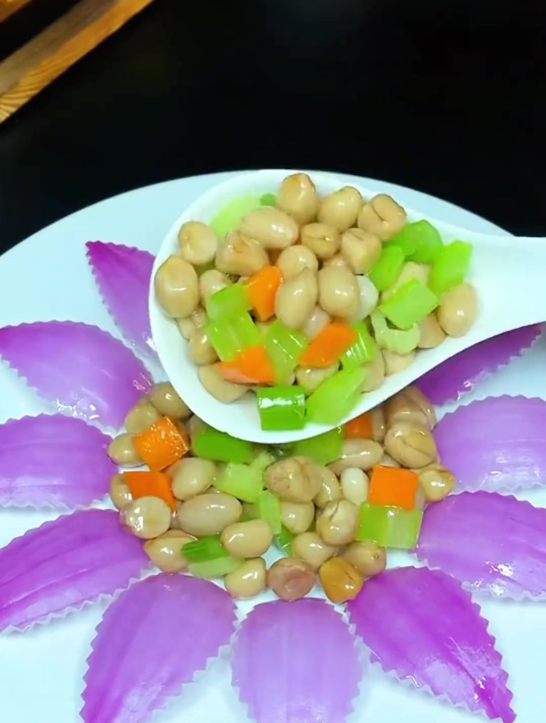 凉菜摆盘装饰技巧