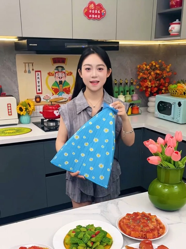 天冷了,不想饭菜冷得快可以试试这个保暖菜罩,让家人吃上热乎的