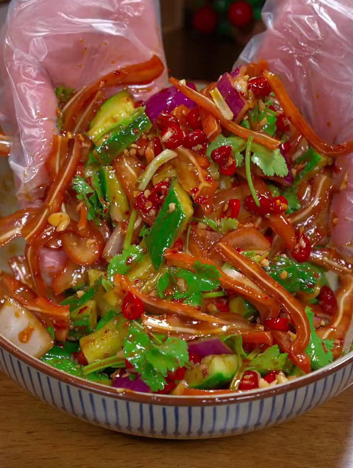 酸辣爽口的凉拌猪耳朵