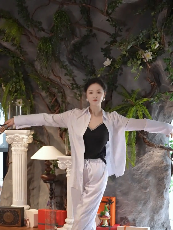 粤派旗袍:独特的风俗之美~