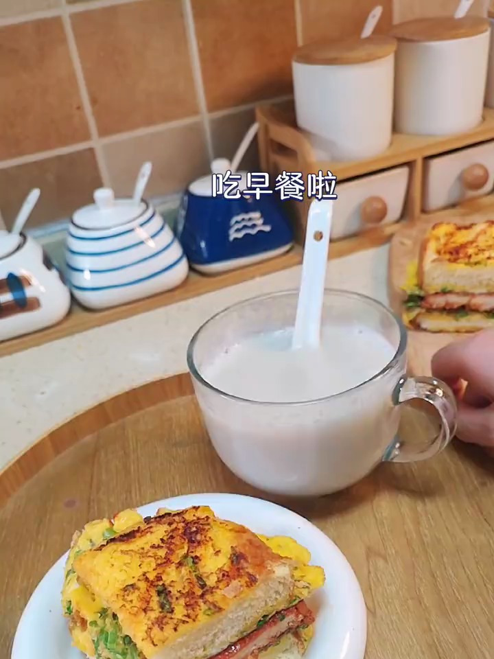 幼儿园小朋友的早餐~