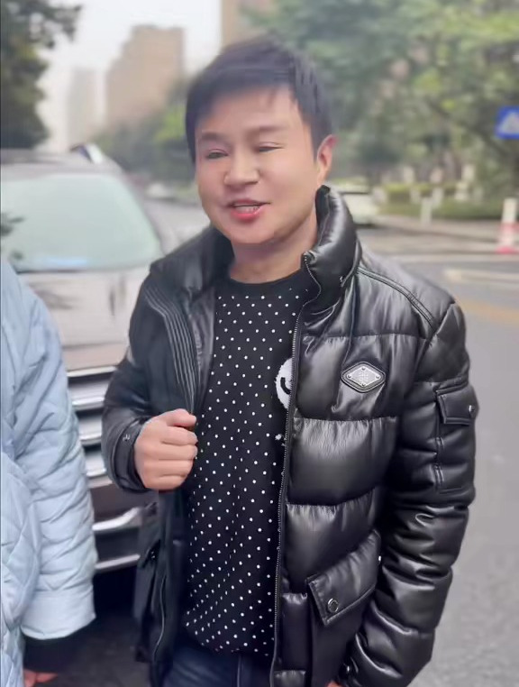 眉山眉山不一般3.16号不见不散电杆喷断