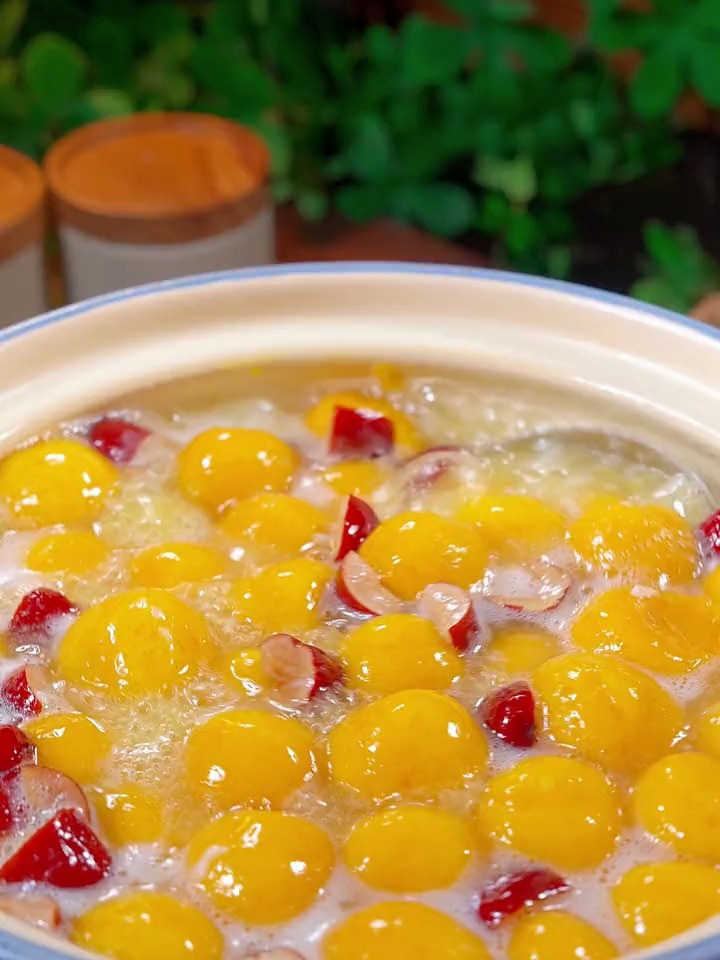 马上就元宵节了,今天分享一道简单的南瓜圆子的做法 软糯香甜