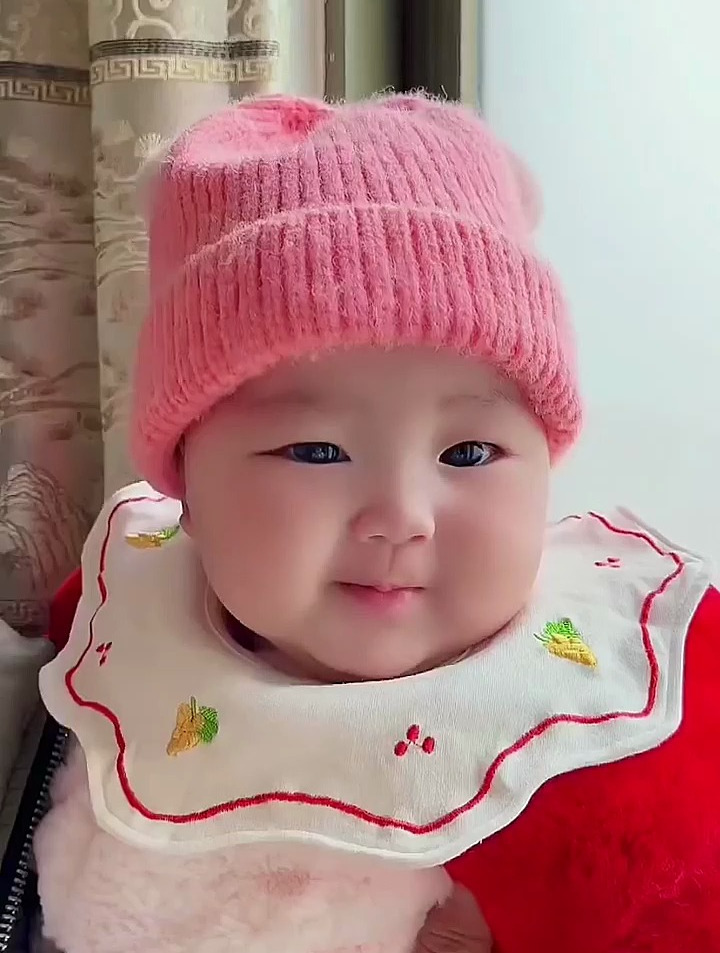 宝宝喜欢吐舌头是什么问题那