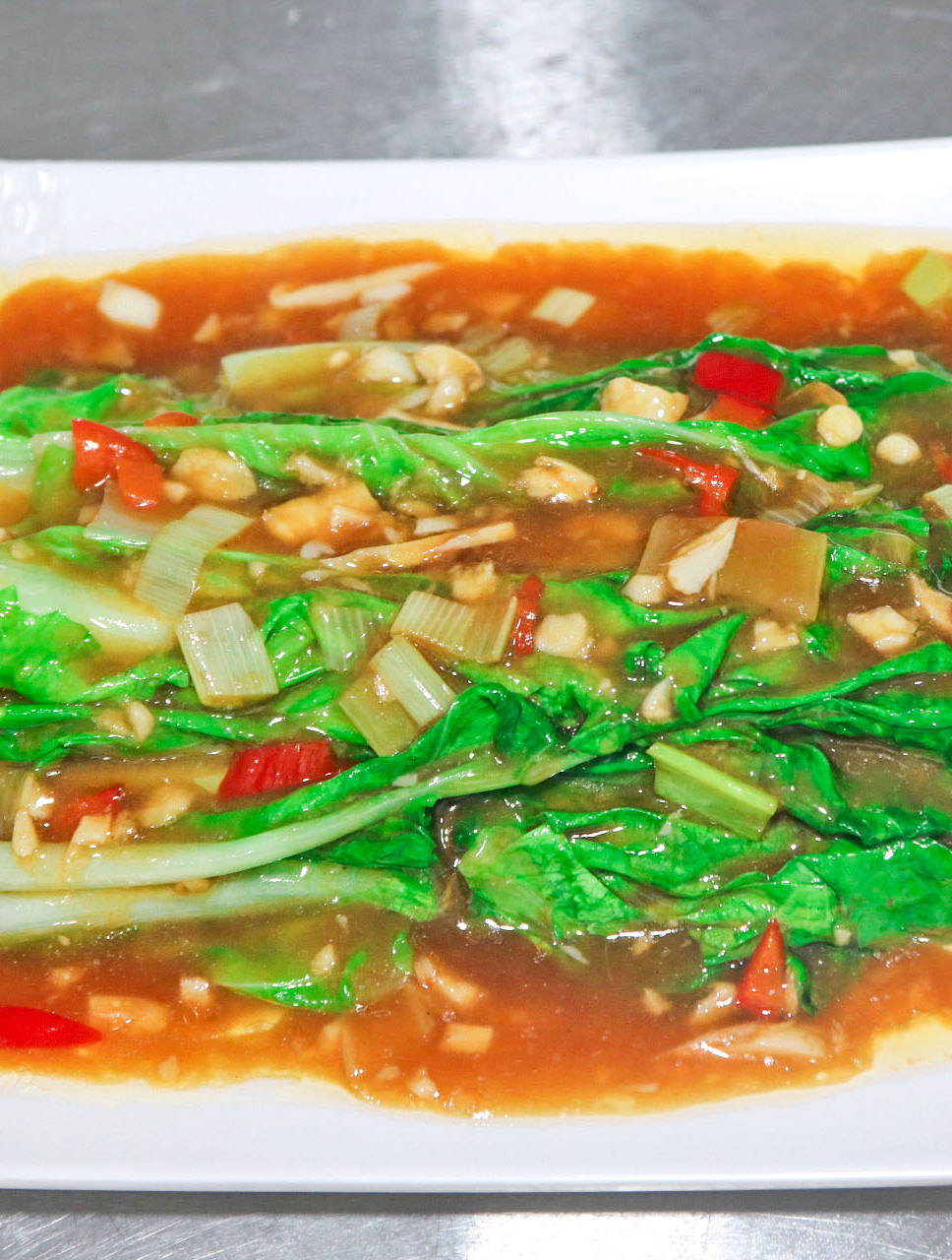 大厨用蚝油做了一道小白菜,原汁原味,汤汁地道,好吃接地气