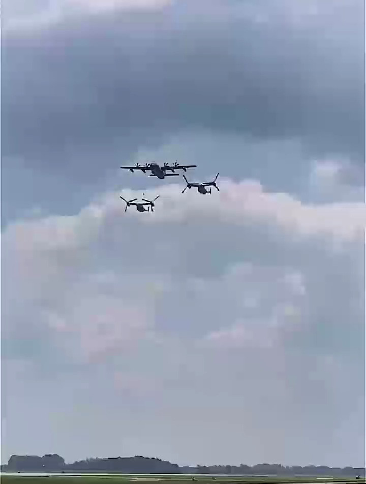 V22鱼鹰运输机!