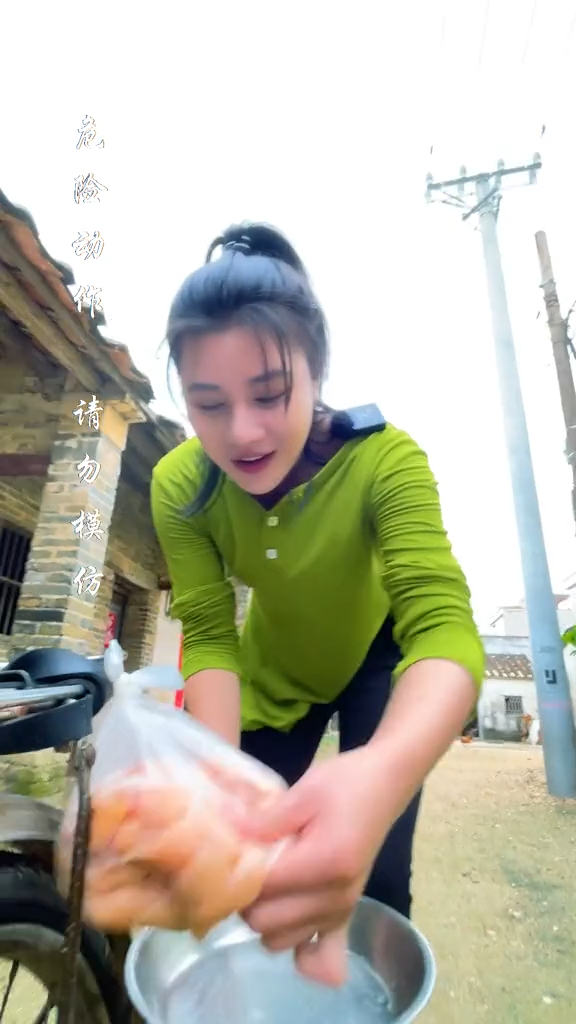 听说这个鸡卵大补,但我也不懂补什么,不过这个味道真的是一绝