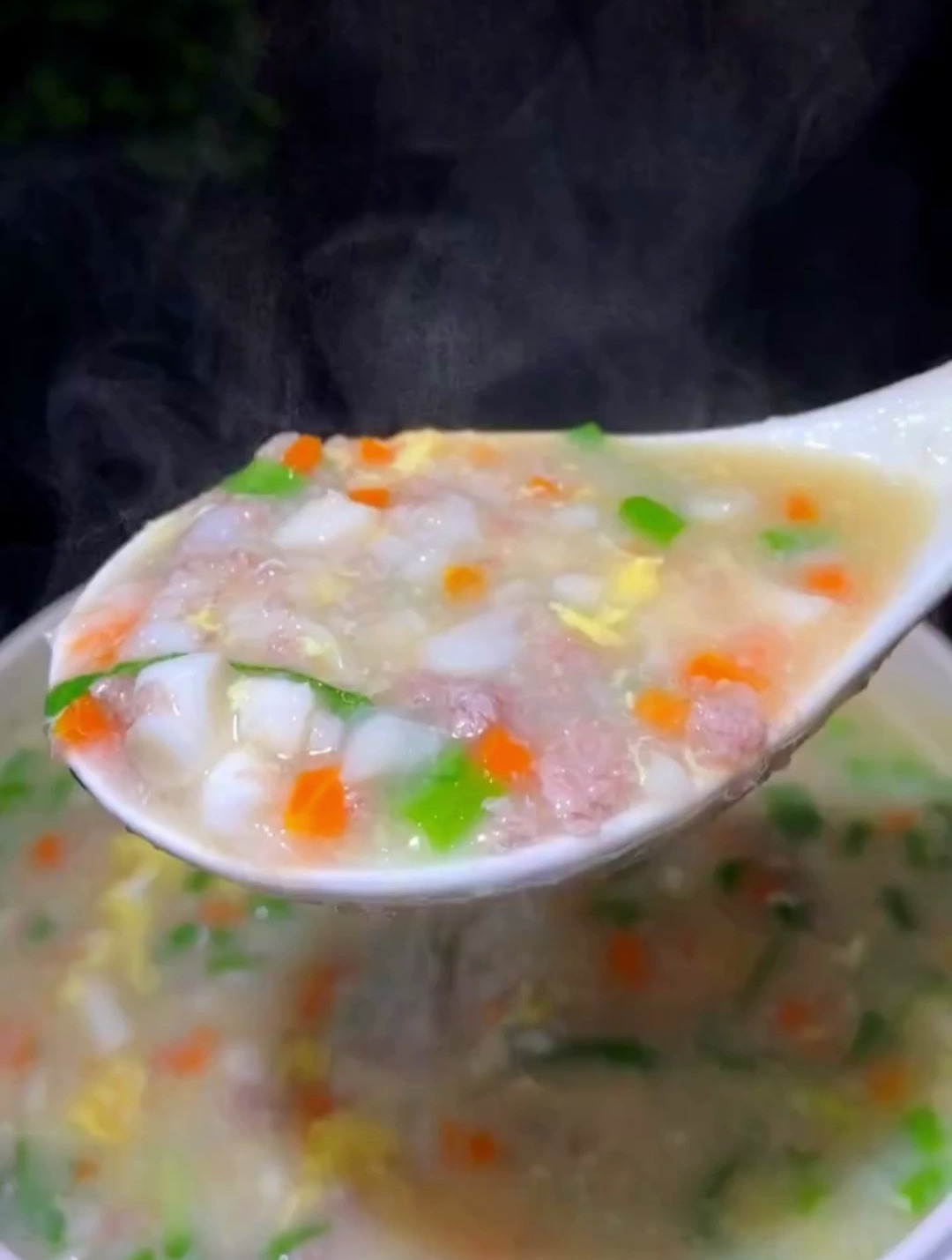 天气越来越冷了,每天都给我八个儿子做山药牛肉汤