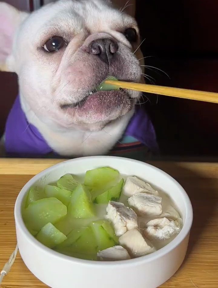 黄瓜鸡胸肉,清淡营养吃不腻