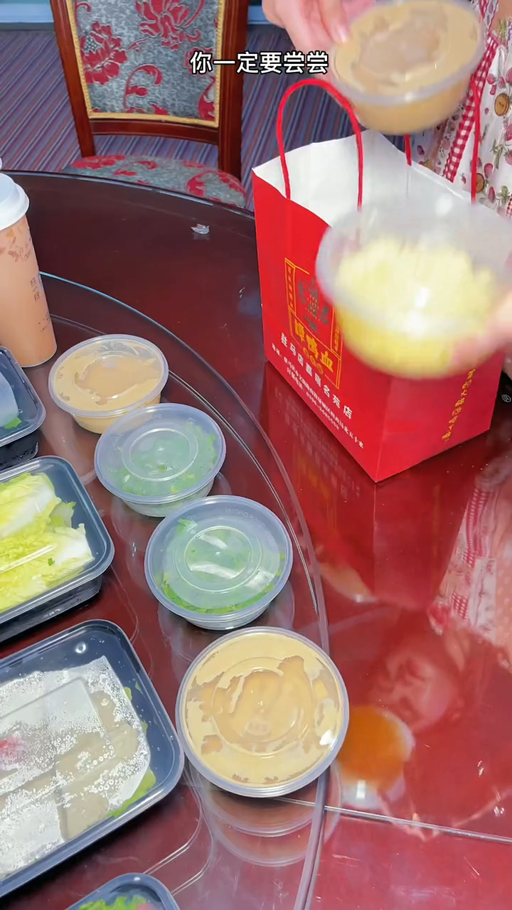 响应号召不添乱子,在家一样能吃到美味的谭鸭血火锅!