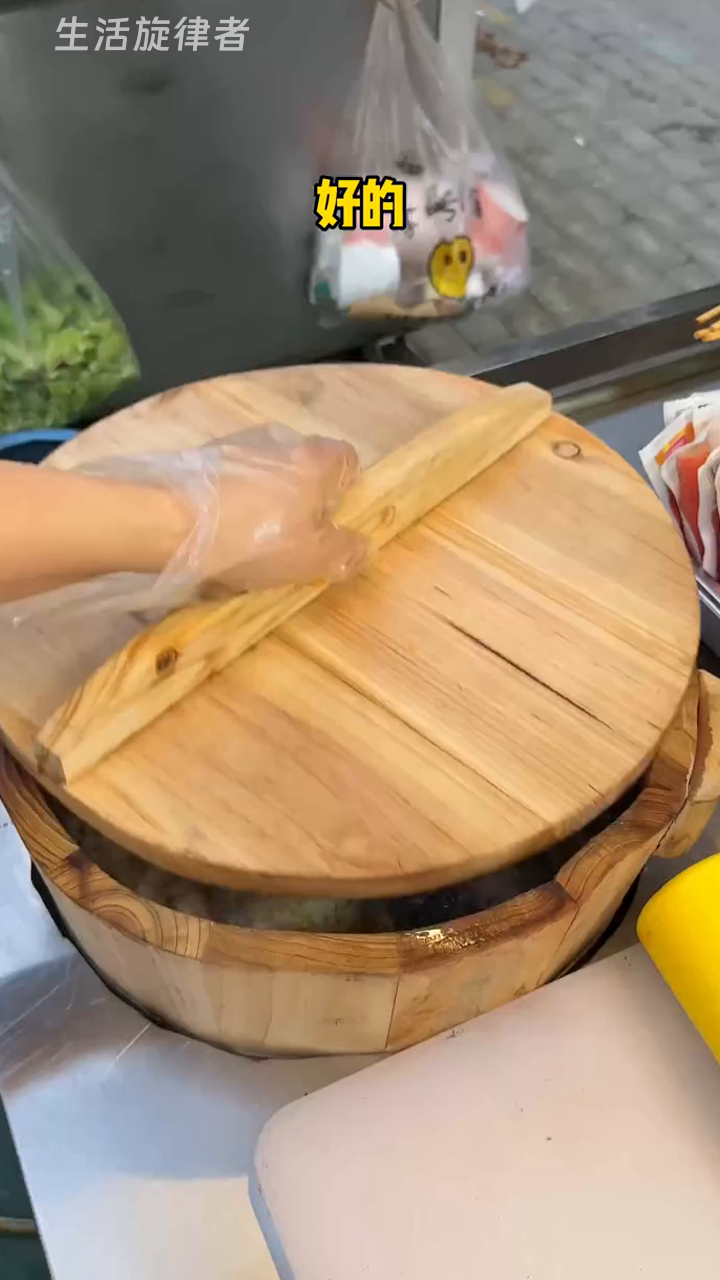 街头偶遇七彩糯米饭团!漂亮又好吃!简直就是梦中情团!