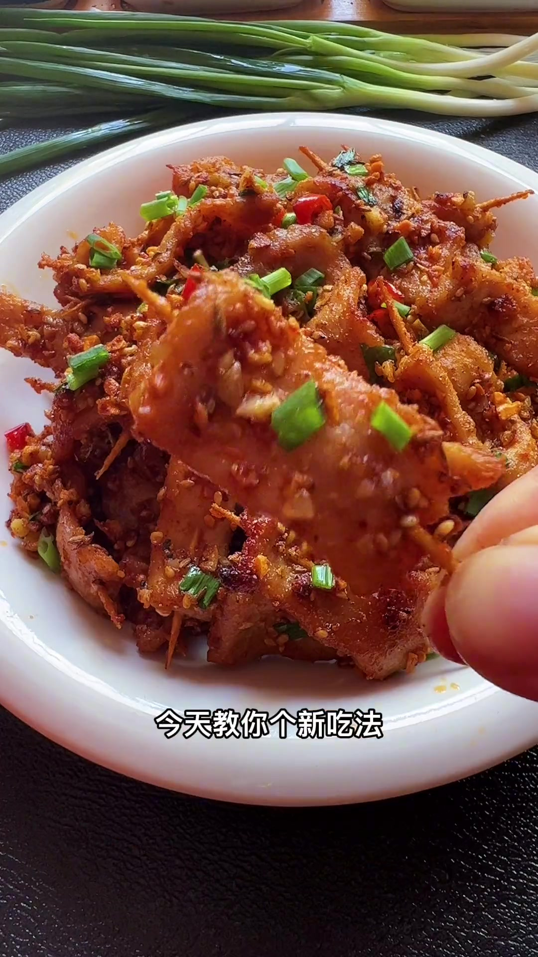 里脊肉在家里做成牙签肉,比外面卖的还好吃