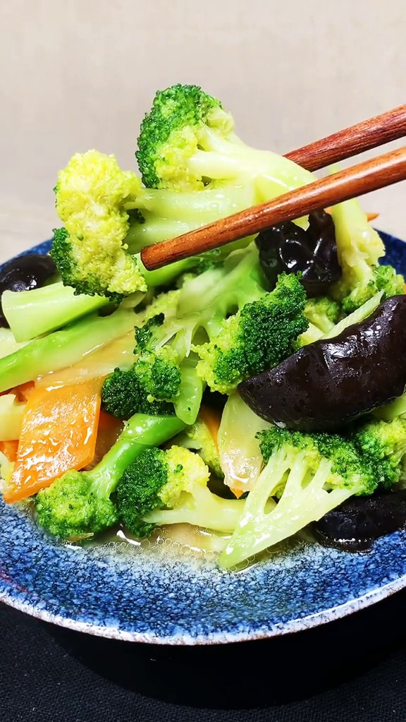 清炒西兰花做法