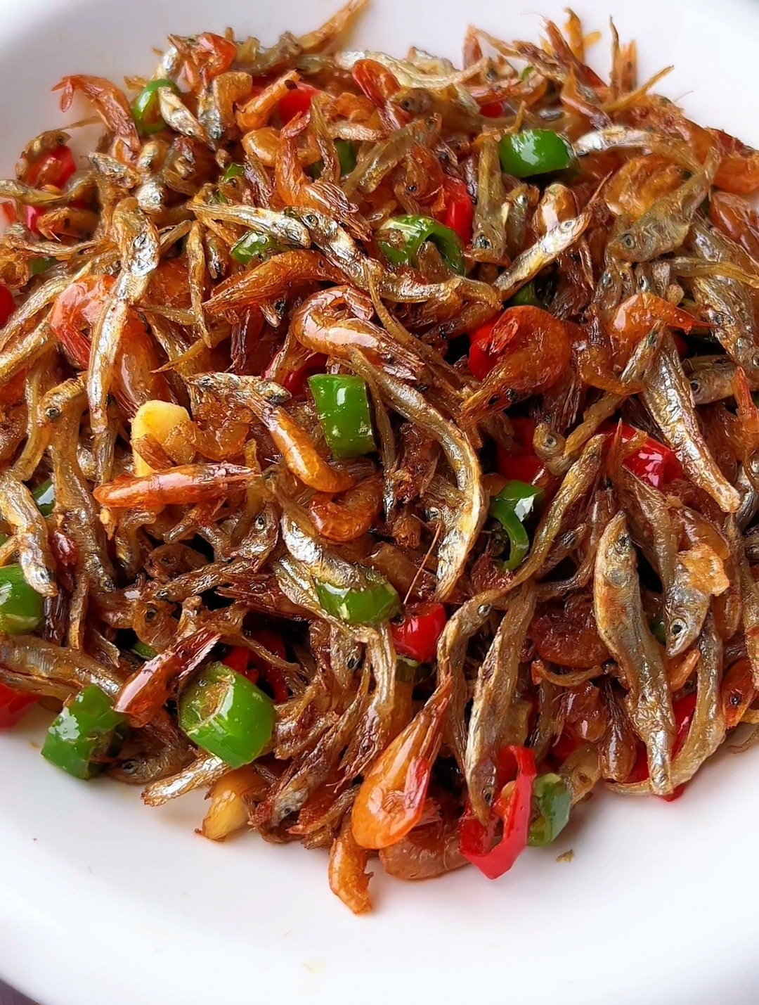 饭店很受欢迎的炒小鱼小虾,味道鲜美咸香有嚼劲,下饭下酒都好吃