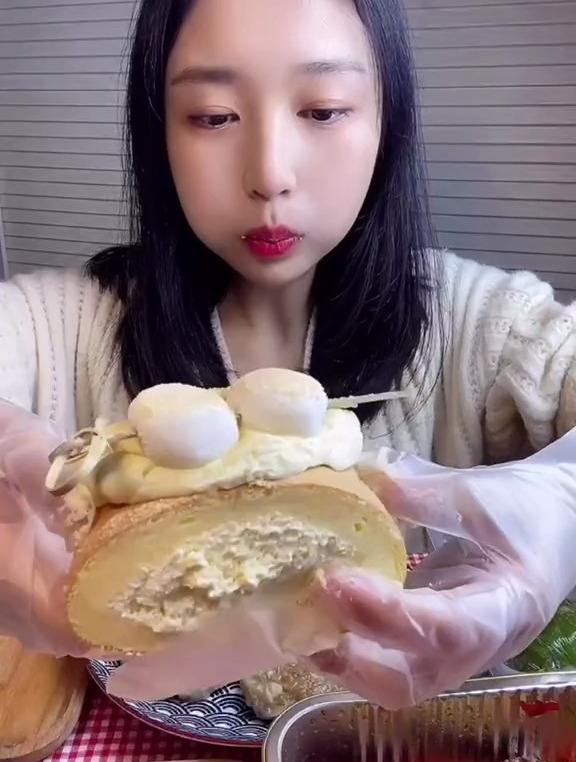 螺蛳粉青团可还行～