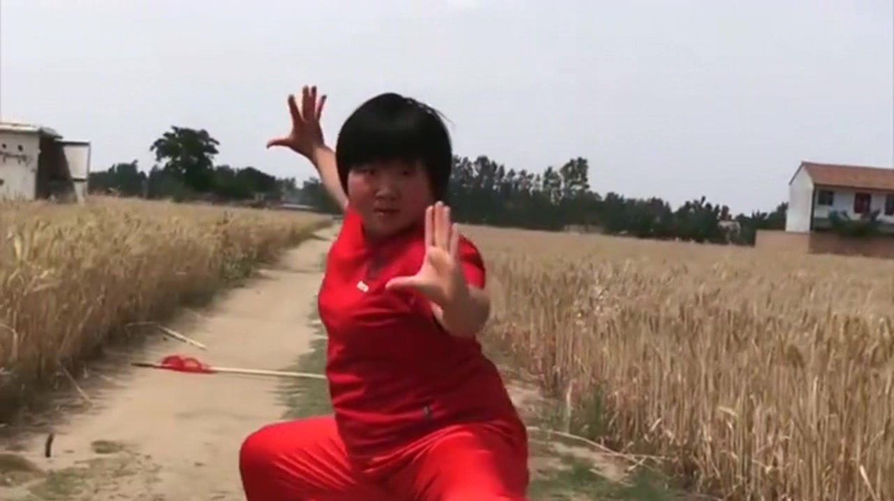 浙江村头的霸王花,从小就学习功夫,如今完全可以独当一面!