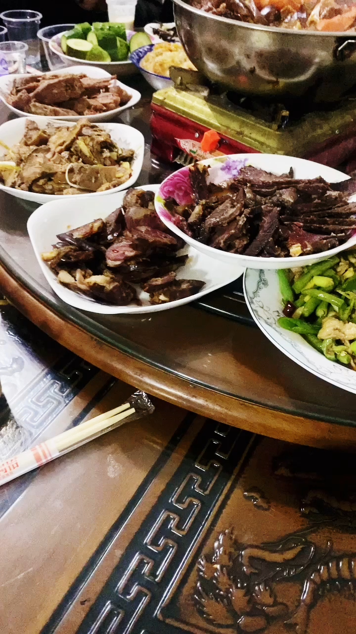 湖北农村春节,姑姑家的饭菜,大家觉得丰盛吗?