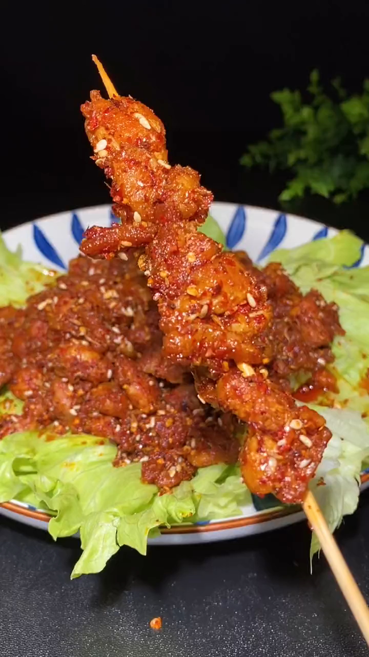 比烤羊肉串好吃一百倍的孜然鸡腿肉你们吃过吗?真的太香了!