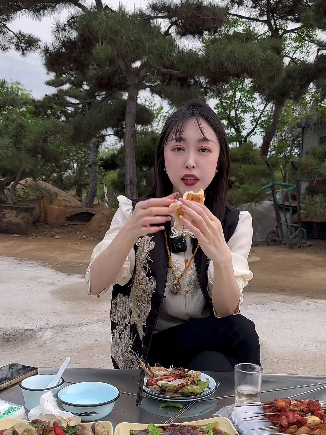 泰职对面的小院烧烤家常菜,货真价实!