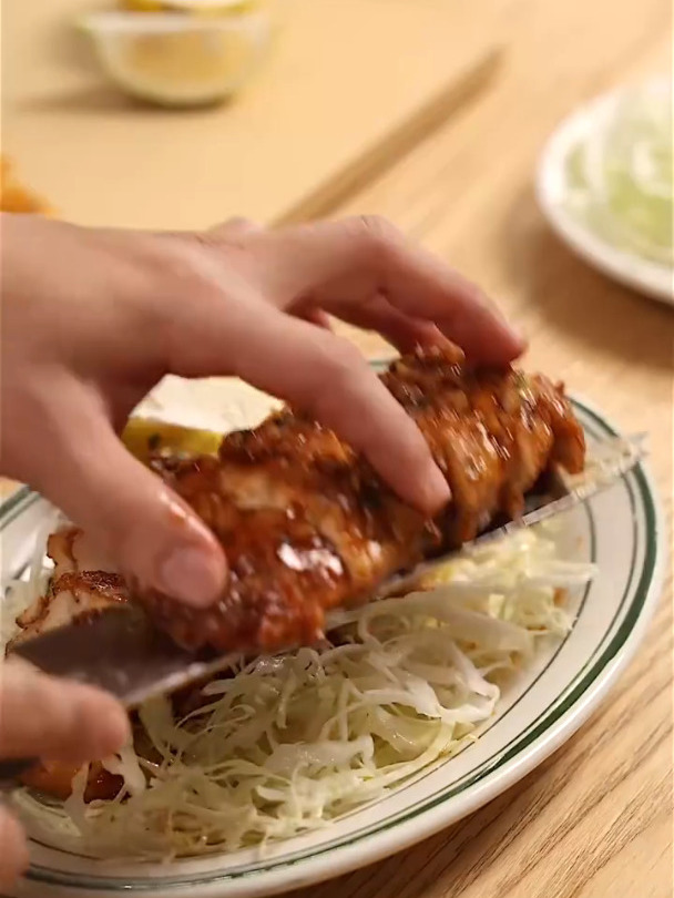以后再也不说鸡胸肉难吃了!用3.5%盐水泡一夜咸度刚好!
