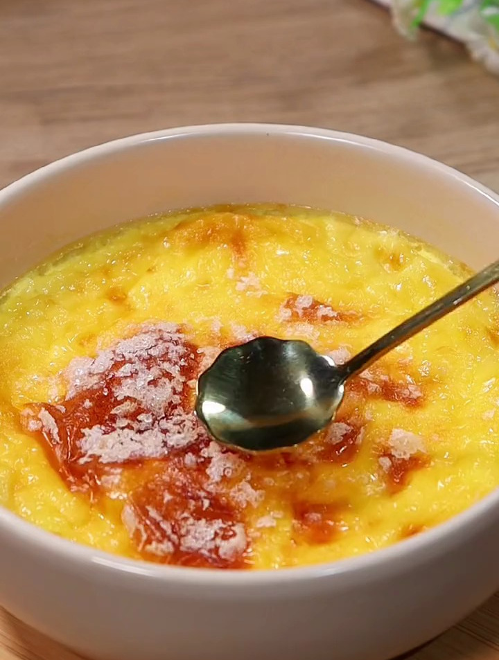 香甜可口的焦糖蛋糕