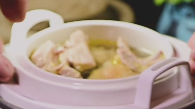 墨鱼炖鸡小时候只有过年过节才能吃到的菜