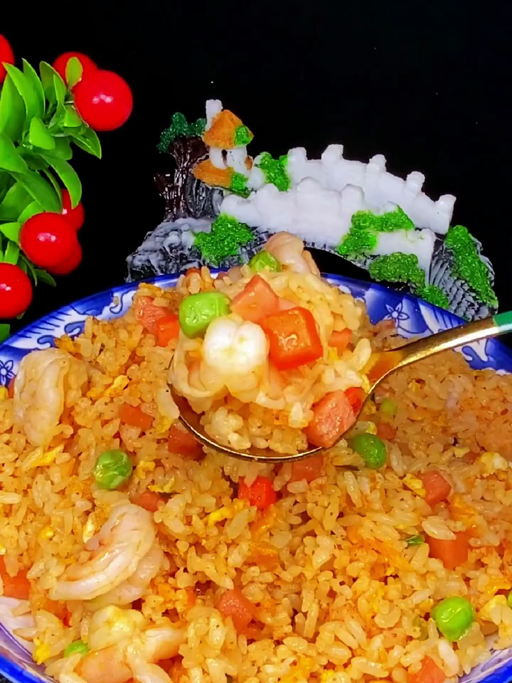 今天分享烧烤酱炒饭做法,简单易学