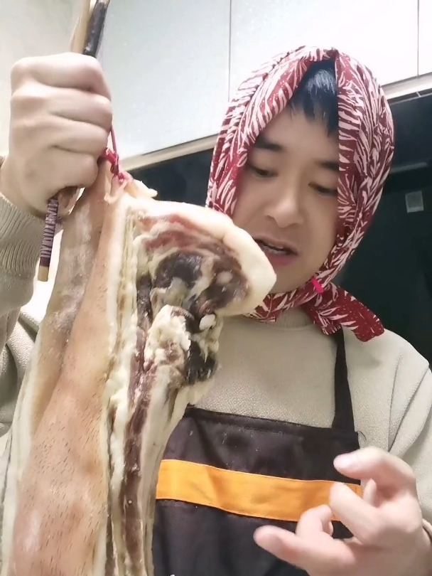 搞笑 对口型飙演技搞笑视频 你们那里的肉降价了吗?