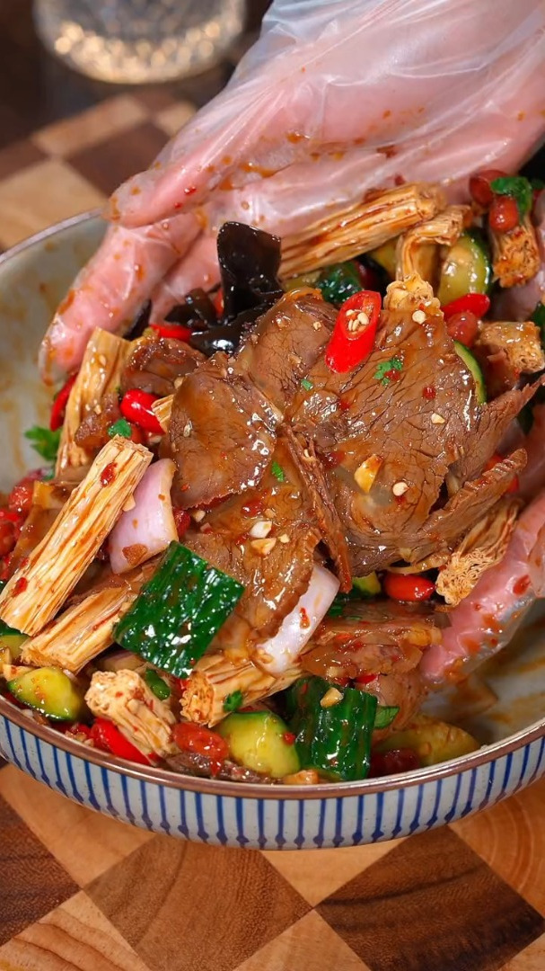 老公爱吃的黄瓜拌牛肉