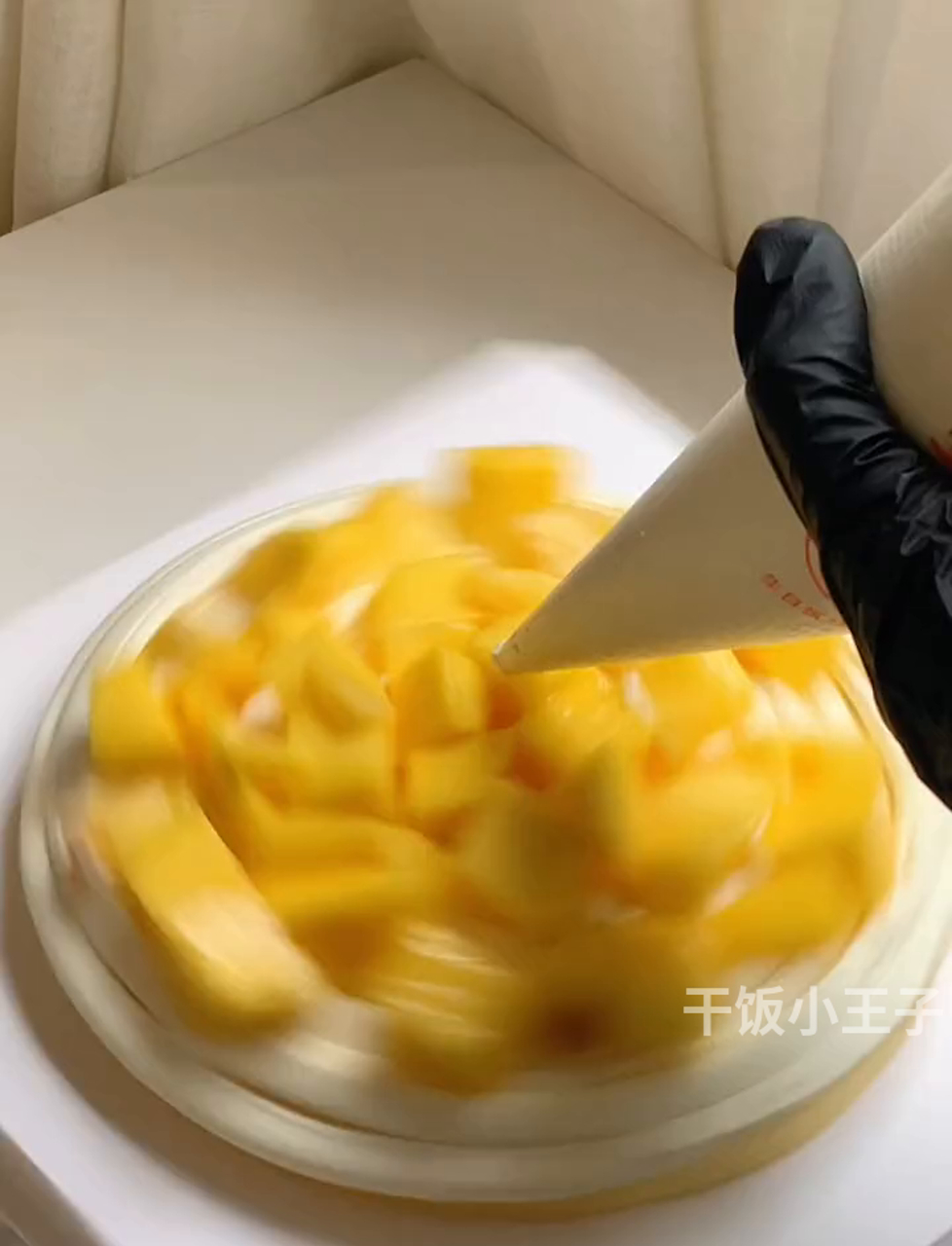 超萌玉桂狗造型蛋糕来袭,快来看!