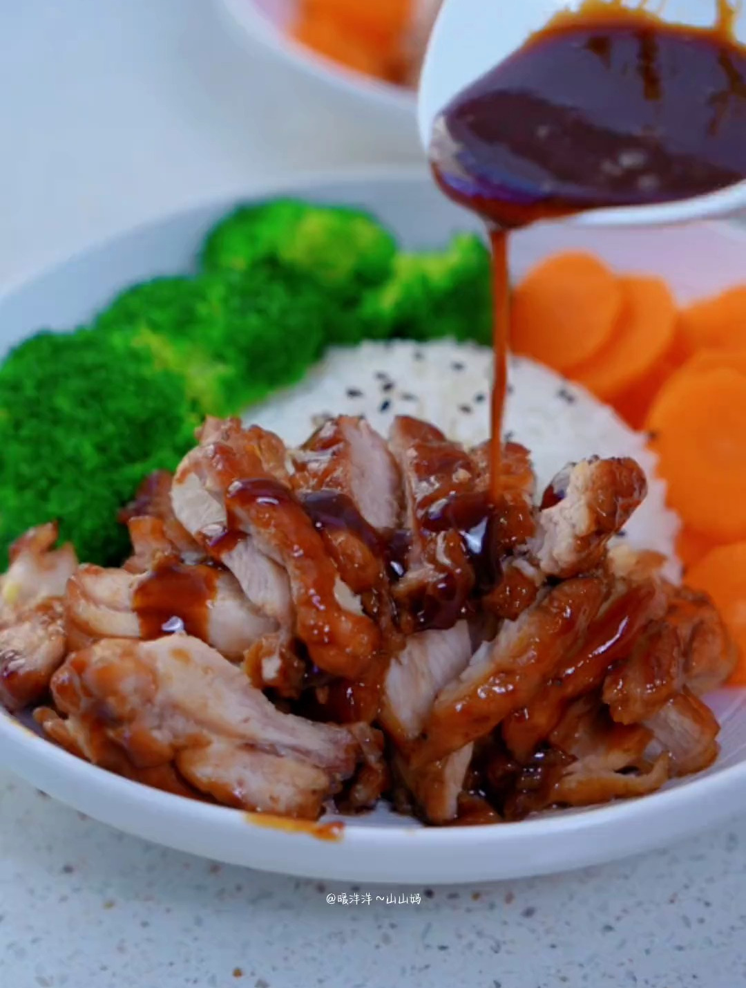 一起做照烧鸡腿饭吧,做法简单还好吃