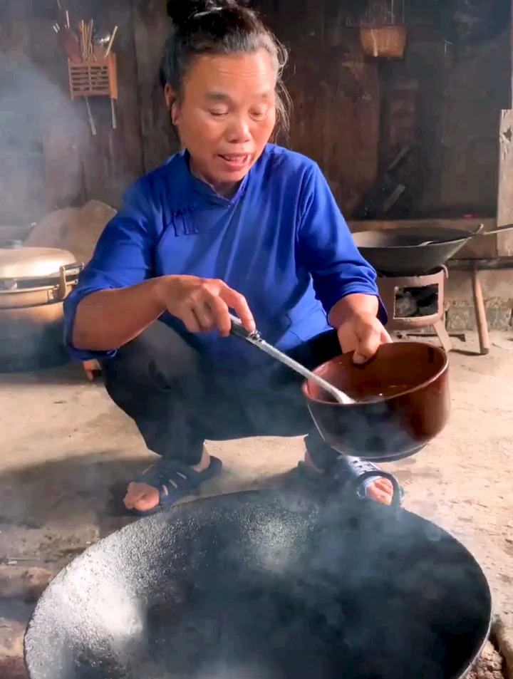 酸辣椒炒出来的鸡蛋,我可以吃三碗饭